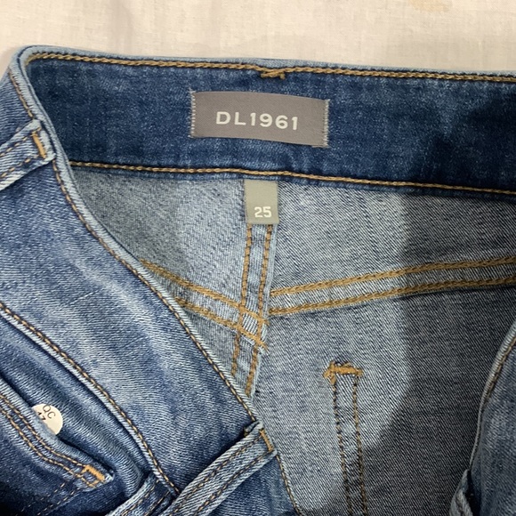 DL1961 Mara distressed jeans - Picture 4 of 7